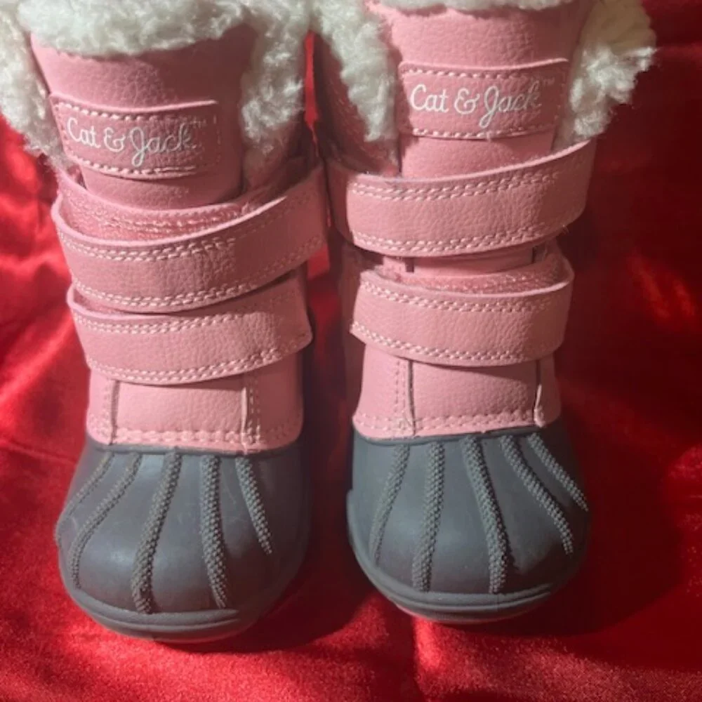 Cat & Jack Snow Boots Kids Size 5 Pink Gray Good Faux Fur Lined‎ Duck Boots